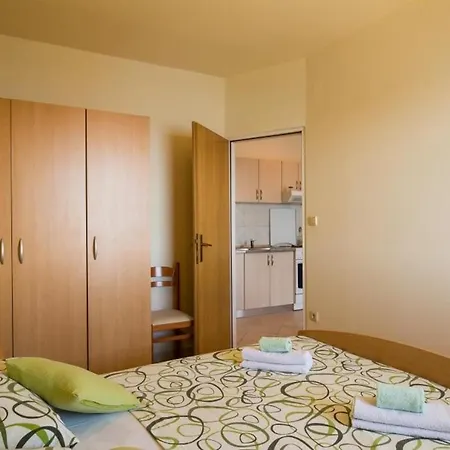 Lovro - One Bedroom With Terrace And Sea View דירה דוברובניק